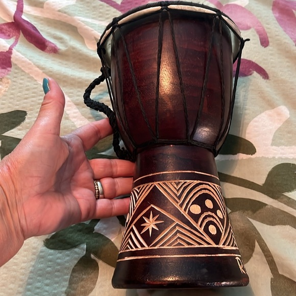 Handcrafted drum from Dominican Republic - Picture 5 of 9